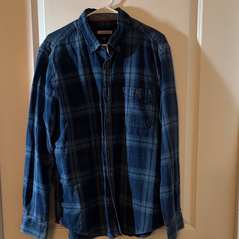 32 Bar Blues Navy Plaid Button-Down Shirt